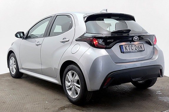 Vehicle Image 9