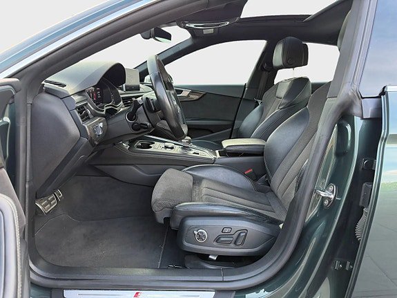 Vehicle Image 23