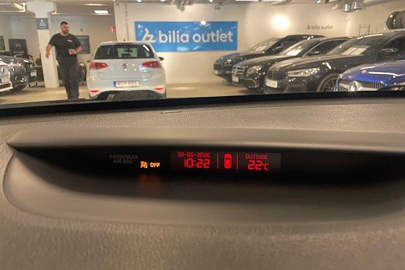 Vehicle Image 19