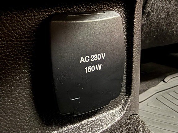 Vehicle Image 25