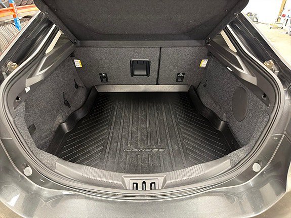 Vehicle Image 28