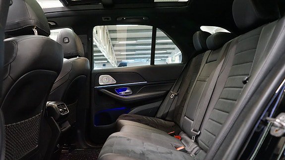 Vehicle Image 24