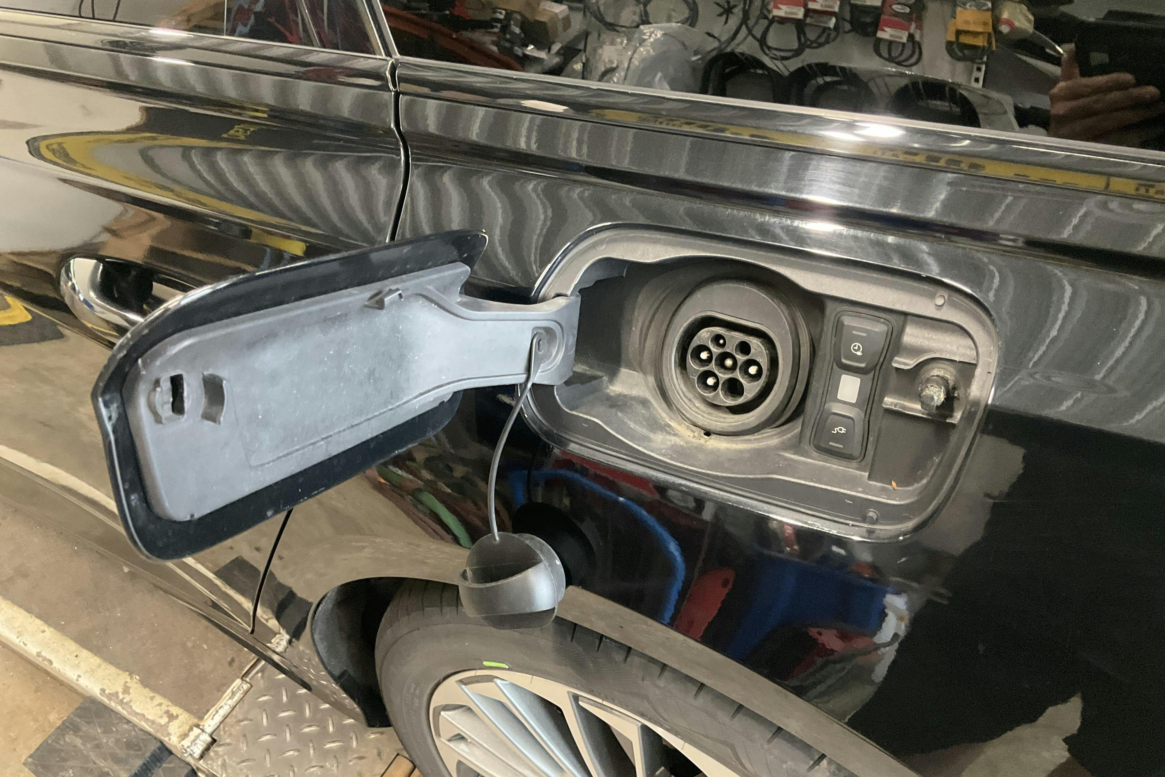 Vehicle Image 15