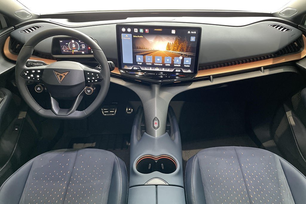 Vehicle Image 15