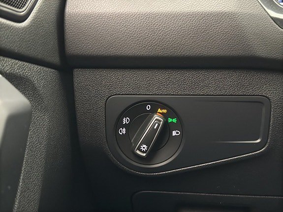 Vehicle Image 29