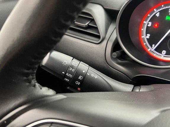 Vehicle Image 24