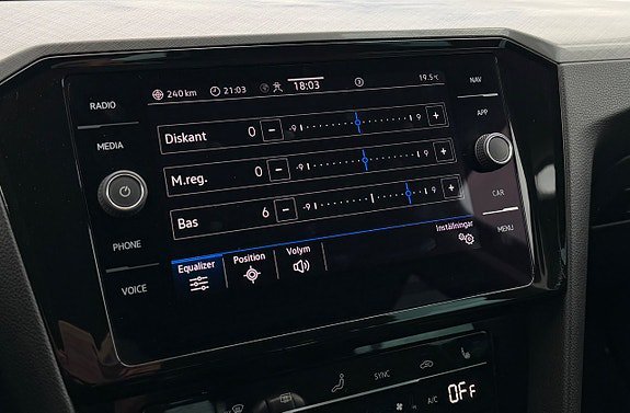 Vehicle Image 27