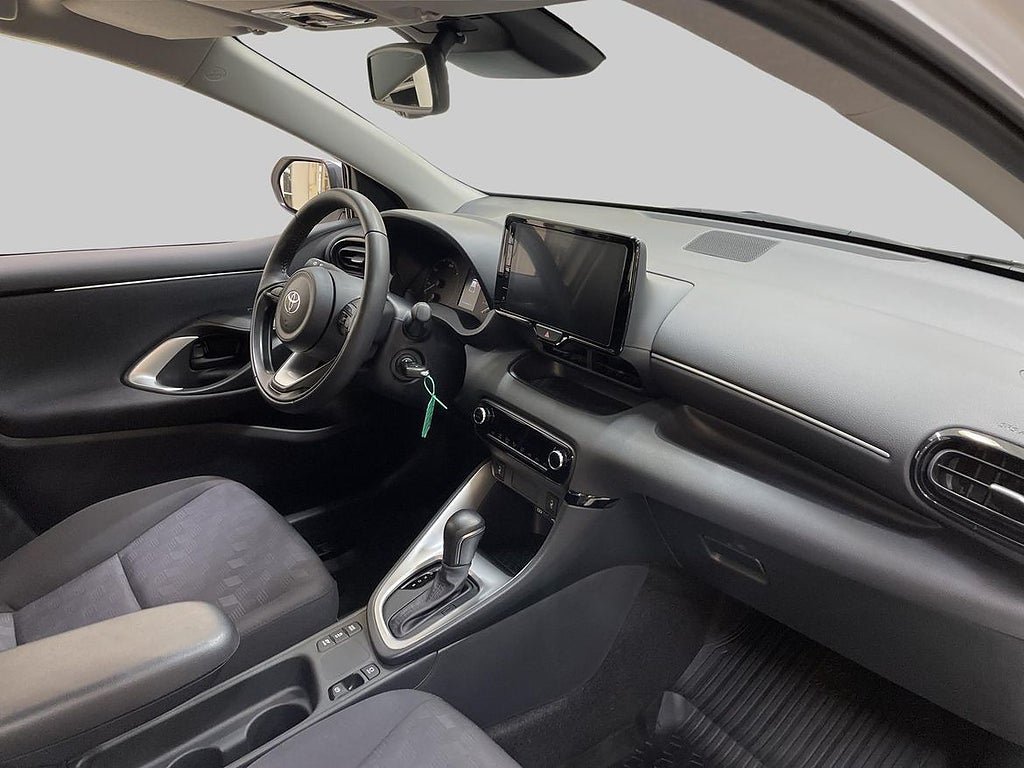 Vehicle Image 9