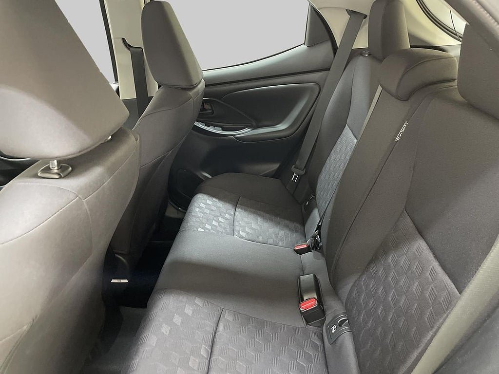 Vehicle Image 10