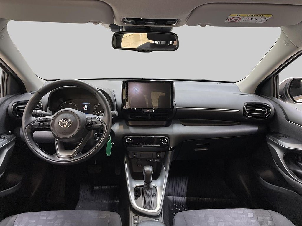 Vehicle Image 11