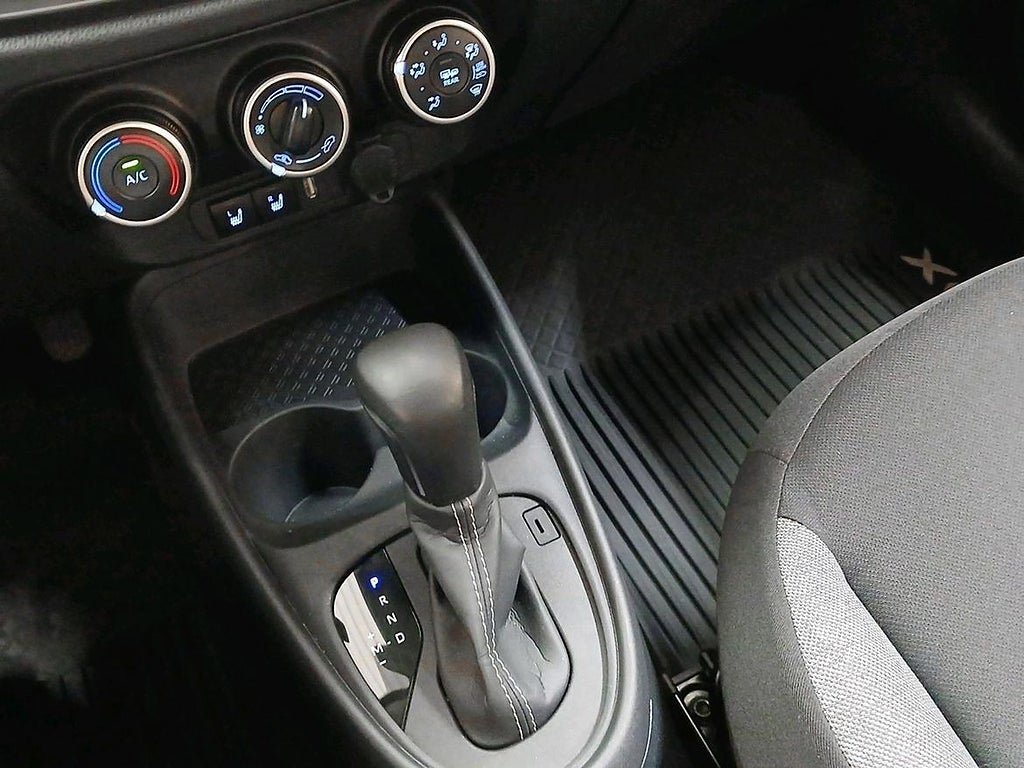 Vehicle Image 18