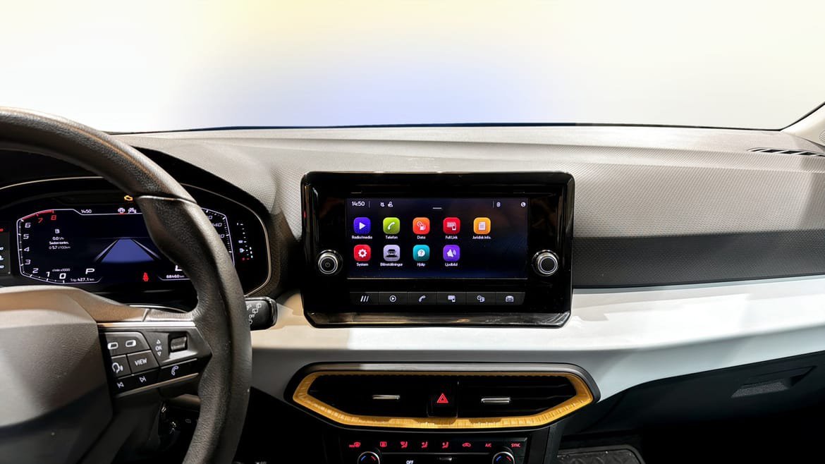 Vehicle Image 9