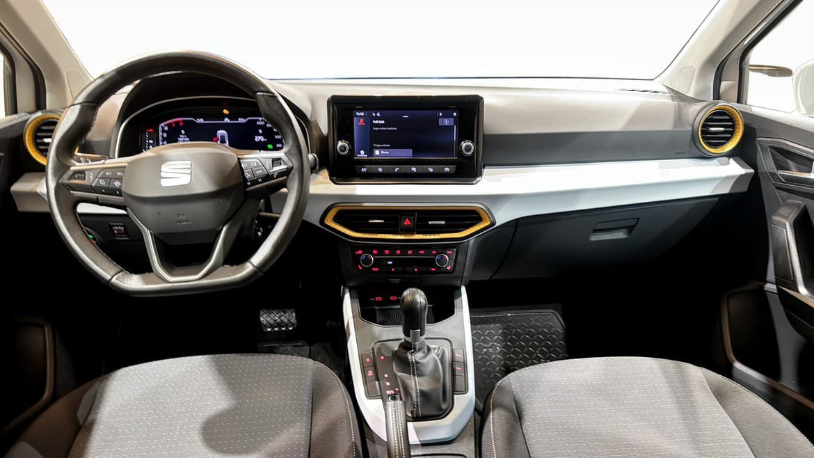 Vehicle Image 10
