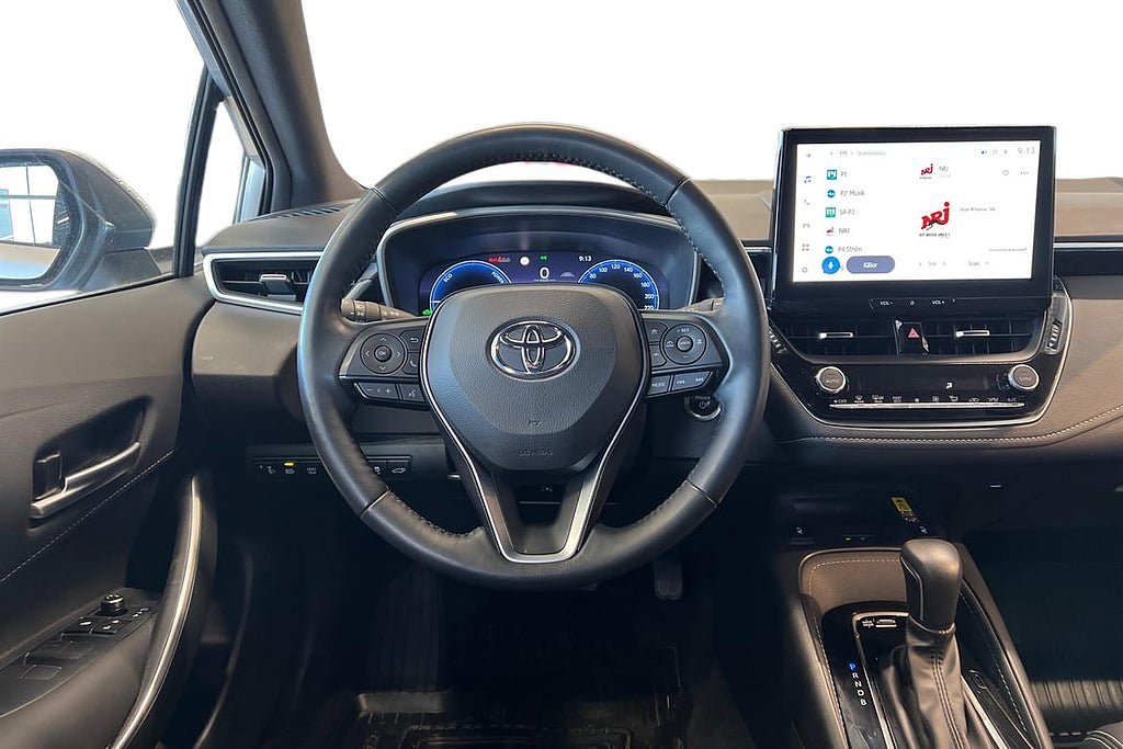 Vehicle Image 11