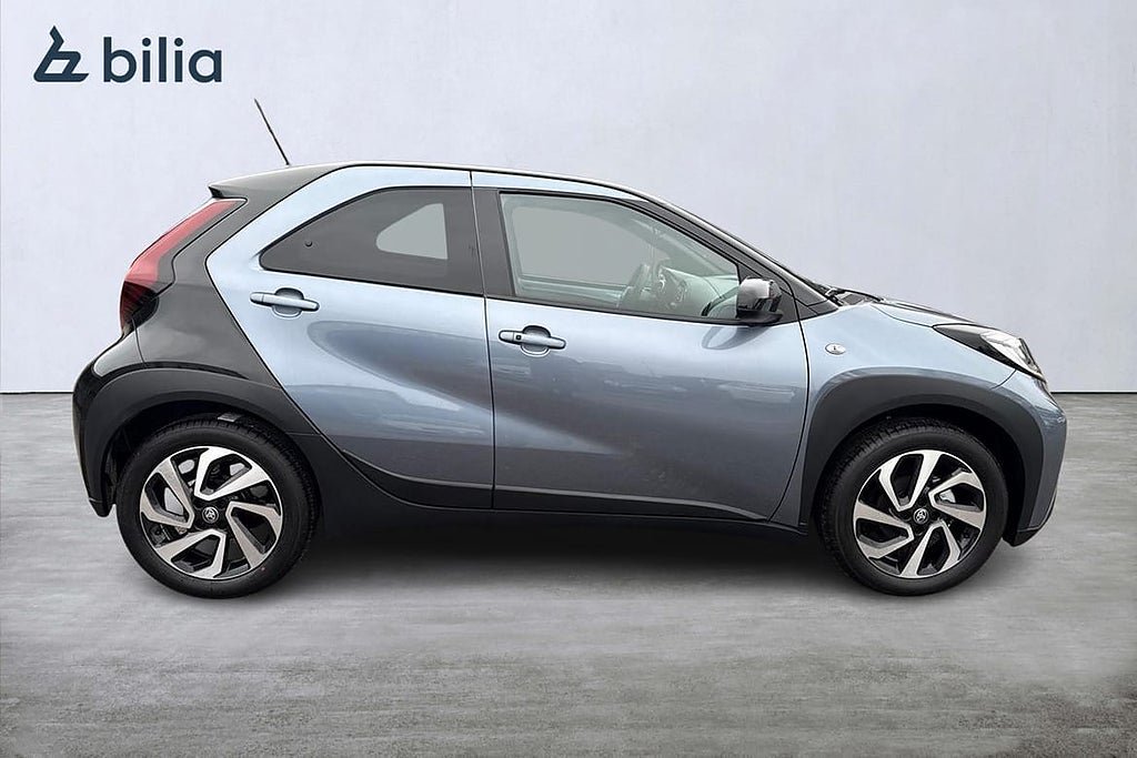 Vehicle Image 19