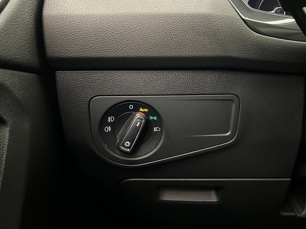 Vehicle Image 27