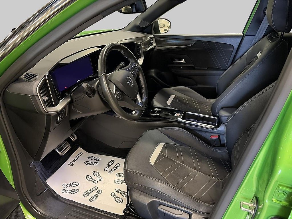 Vehicle Image 14