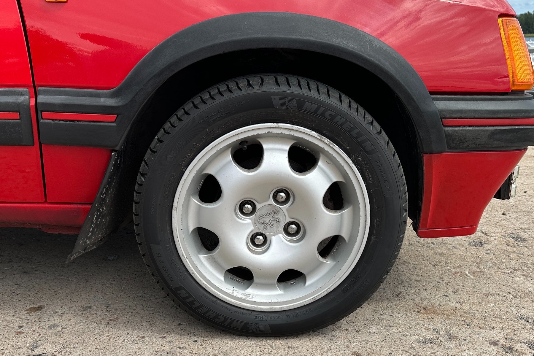 Vehicle Image 6