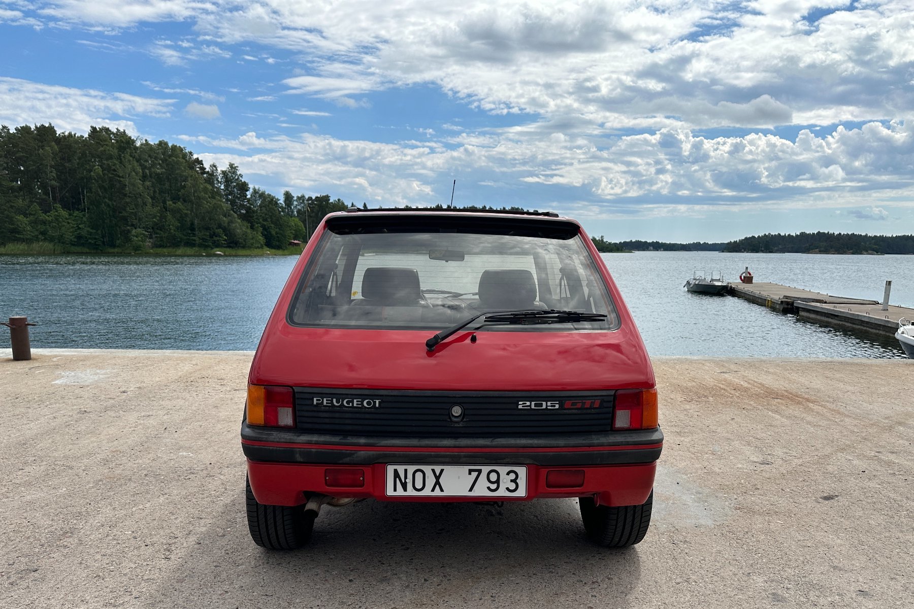 Vehicle Image 25