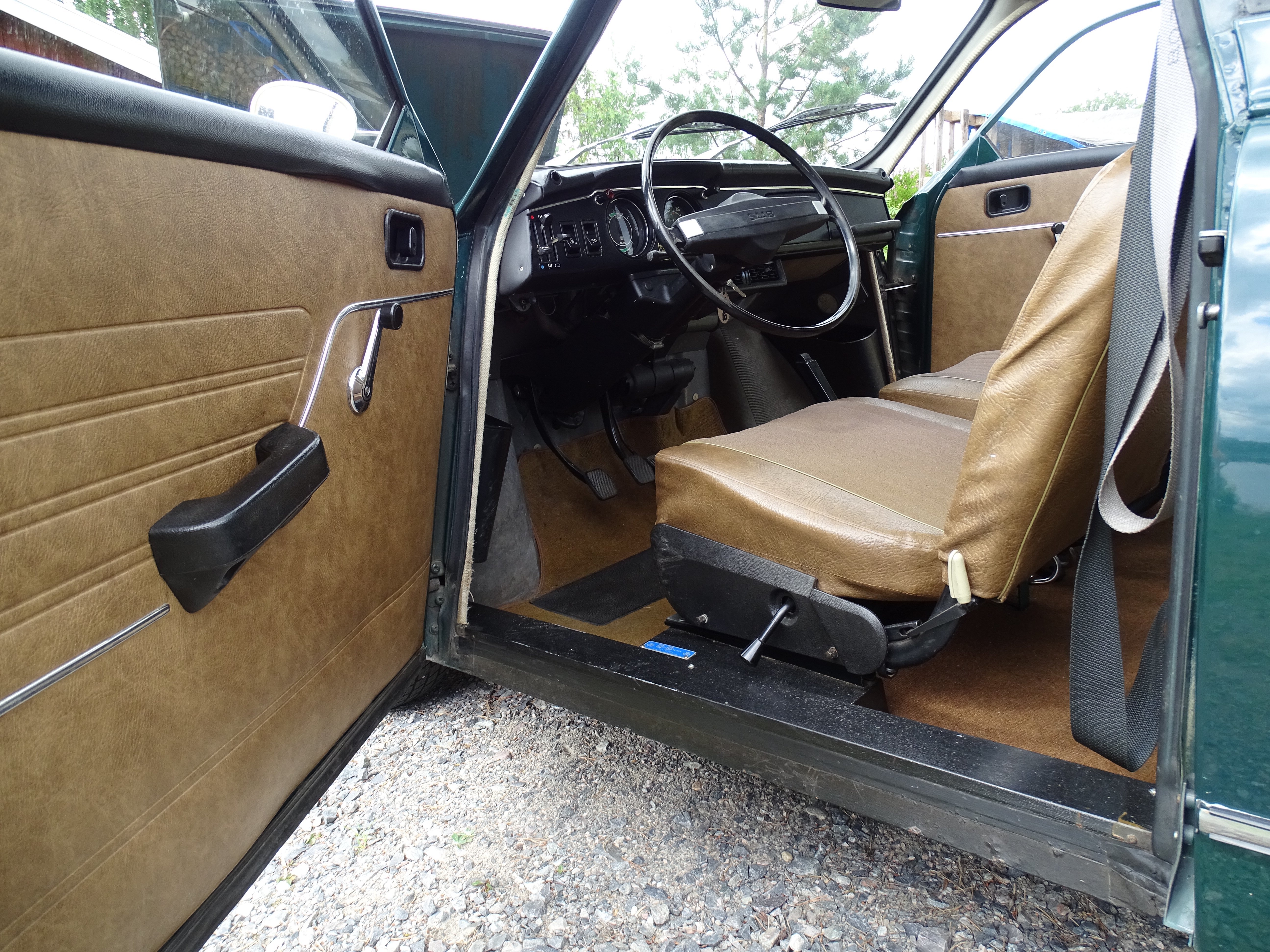 Vehicle Image 24