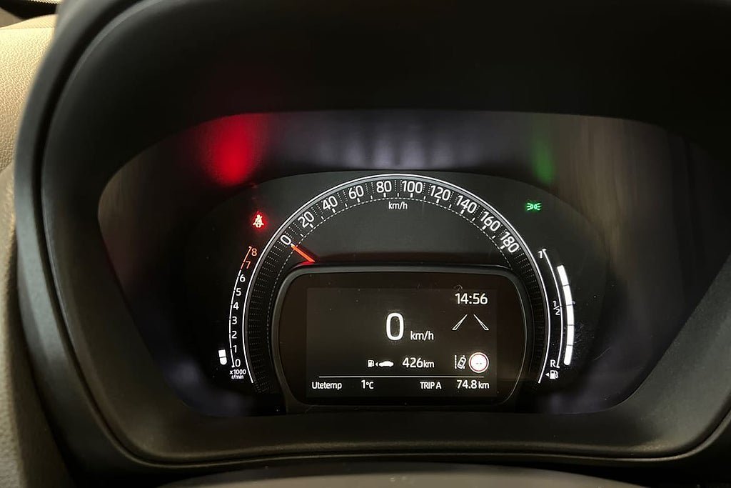 Vehicle Image 14