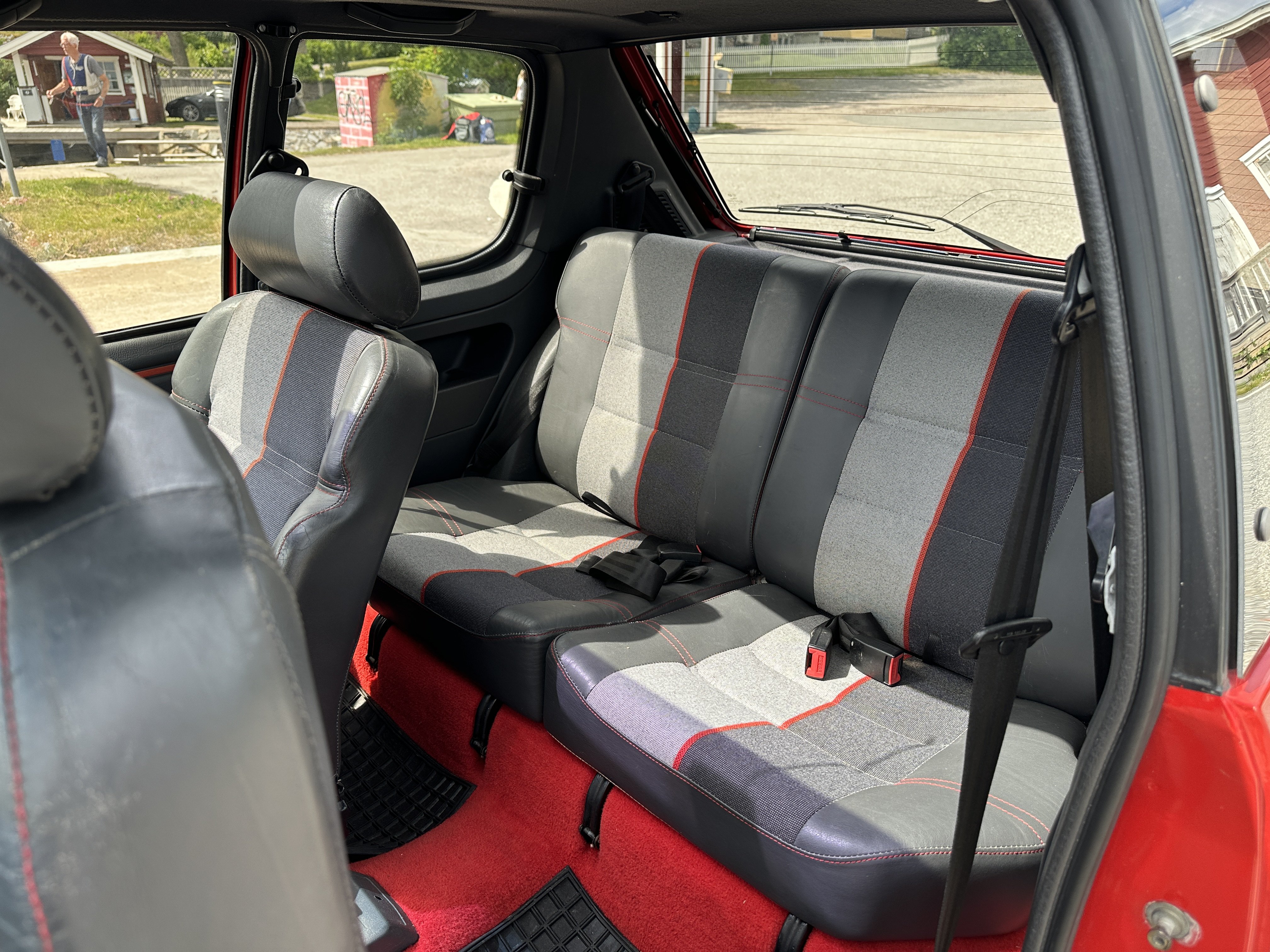 Vehicle Image 38
