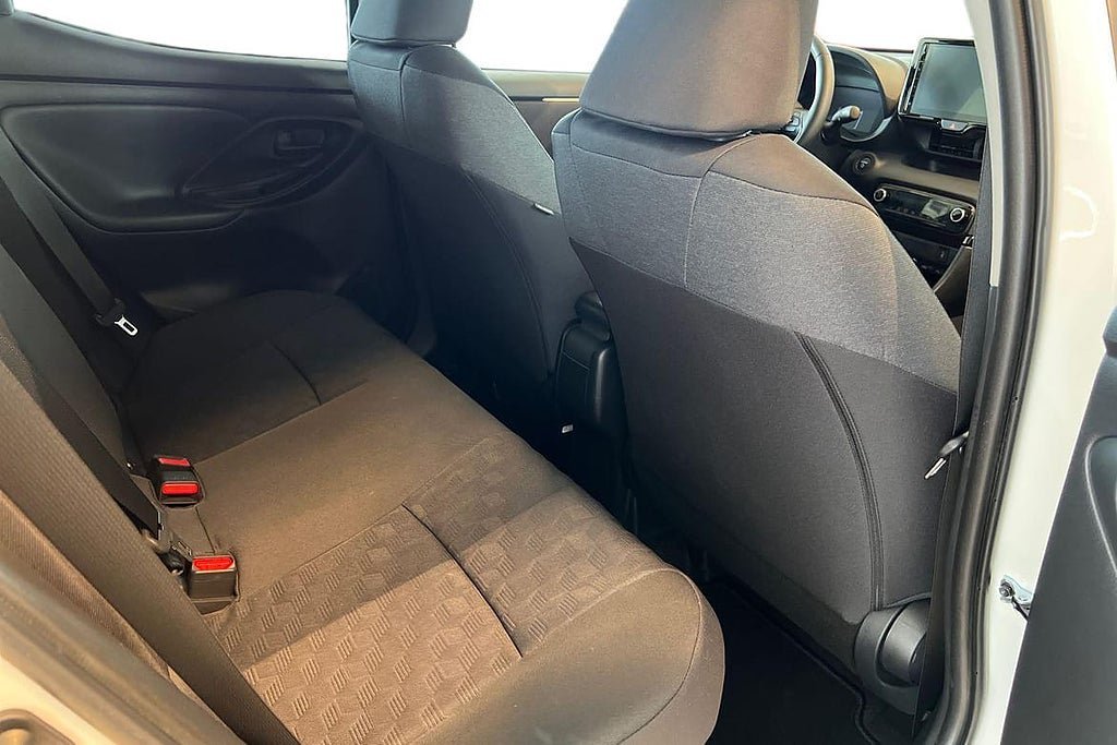 Vehicle Image 7