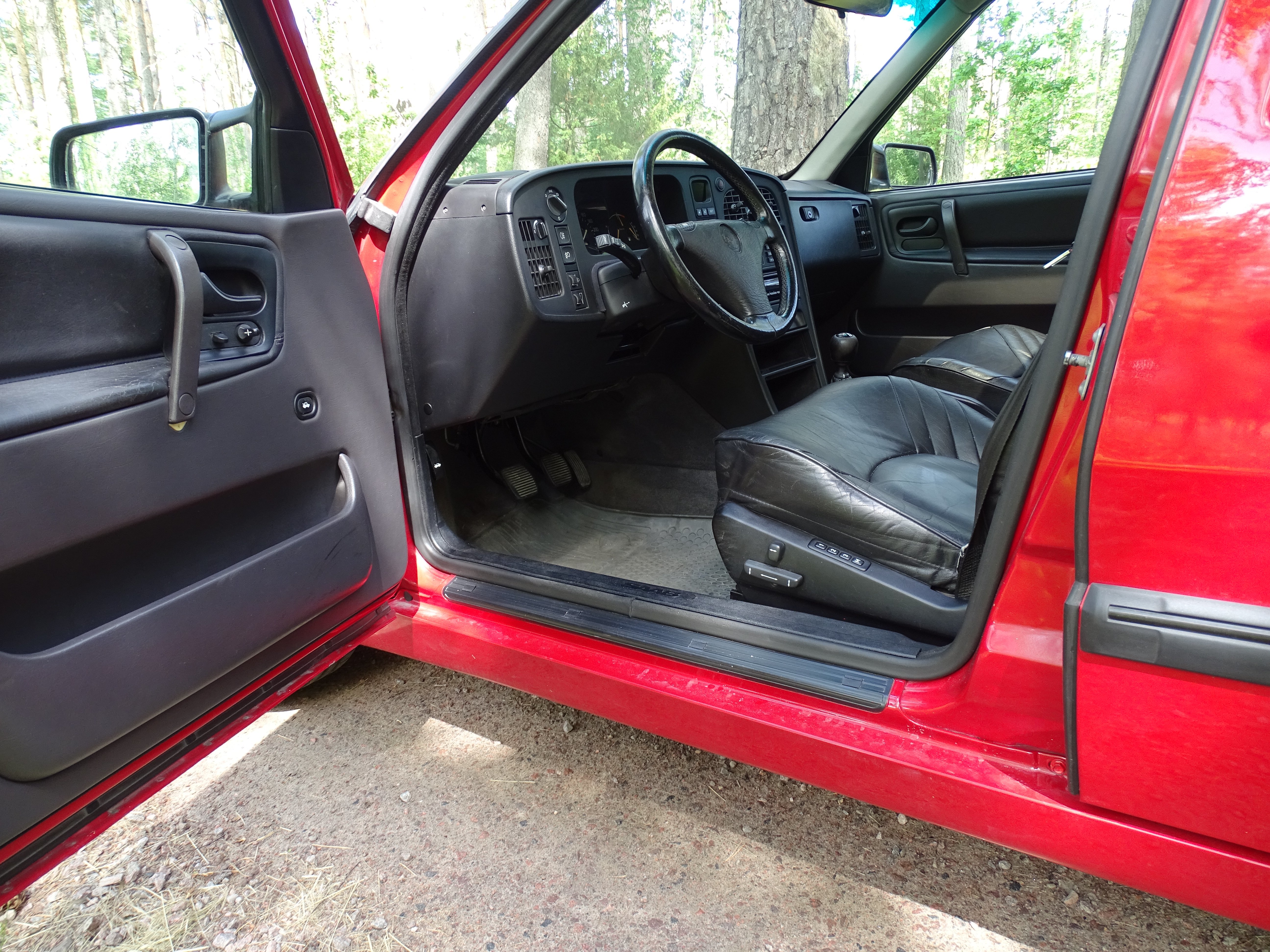 Vehicle Image 32