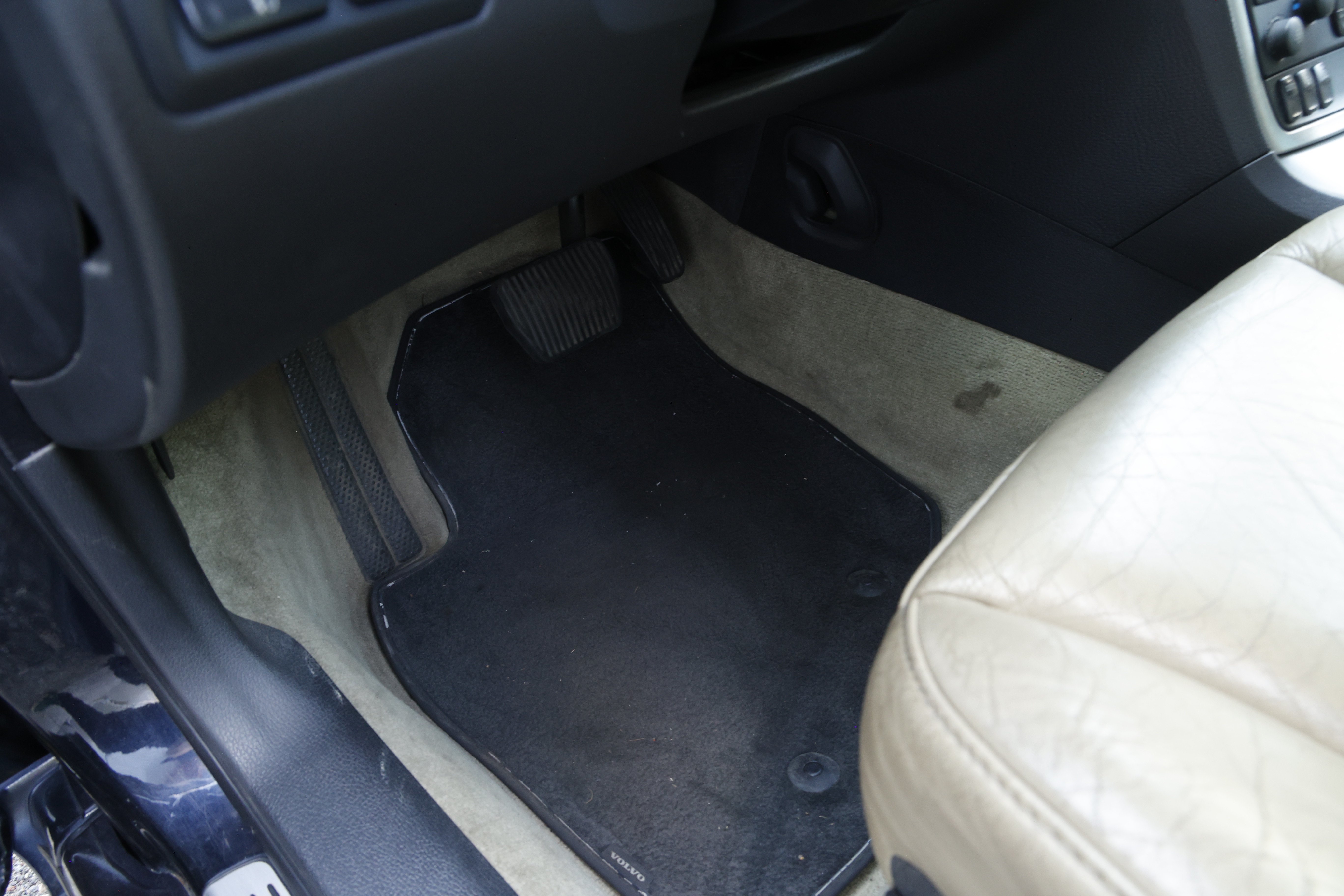 Vehicle Image 37