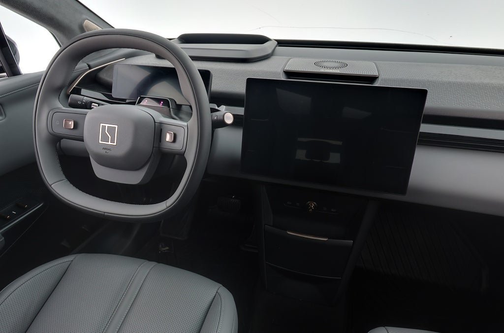 Vehicle Image 15