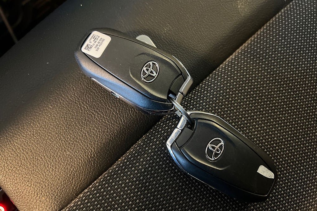 Vehicle Image 25
