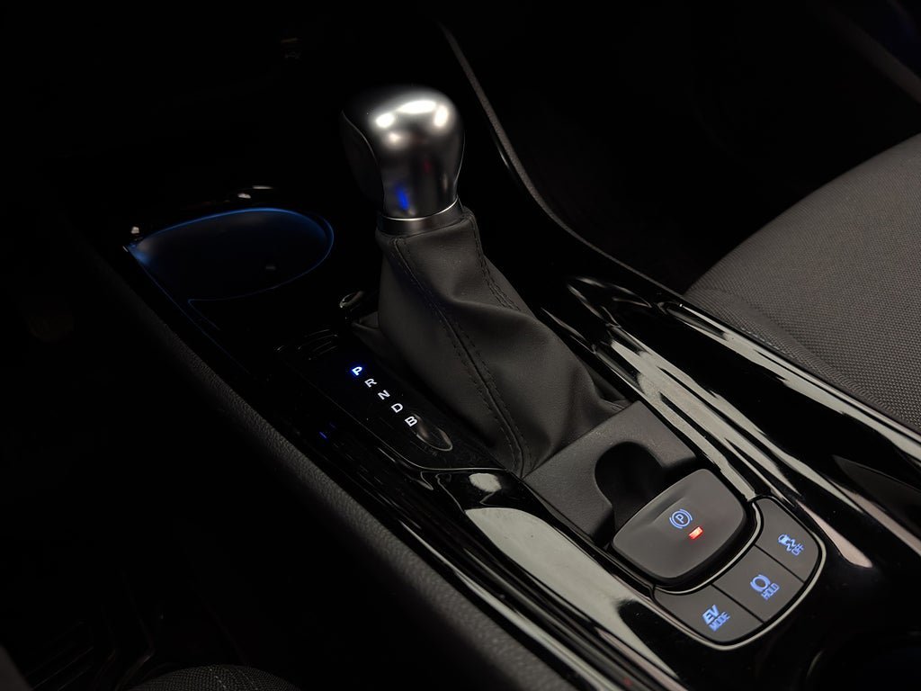 Vehicle Image 21