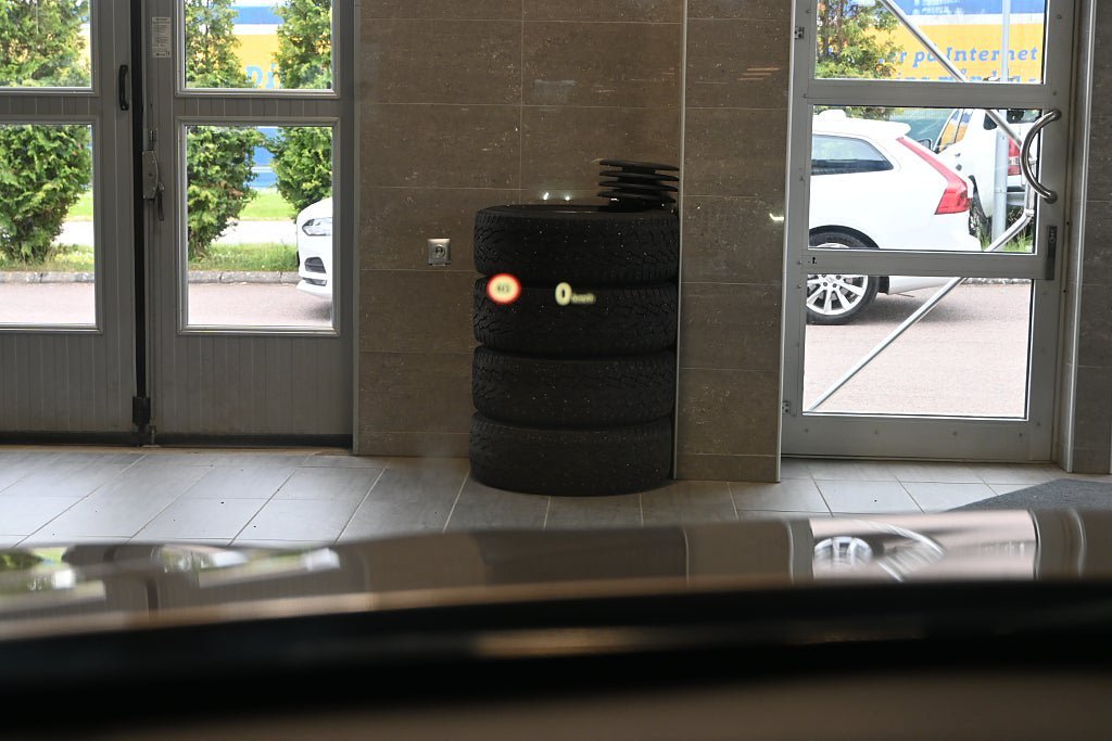 Vehicle Image 25