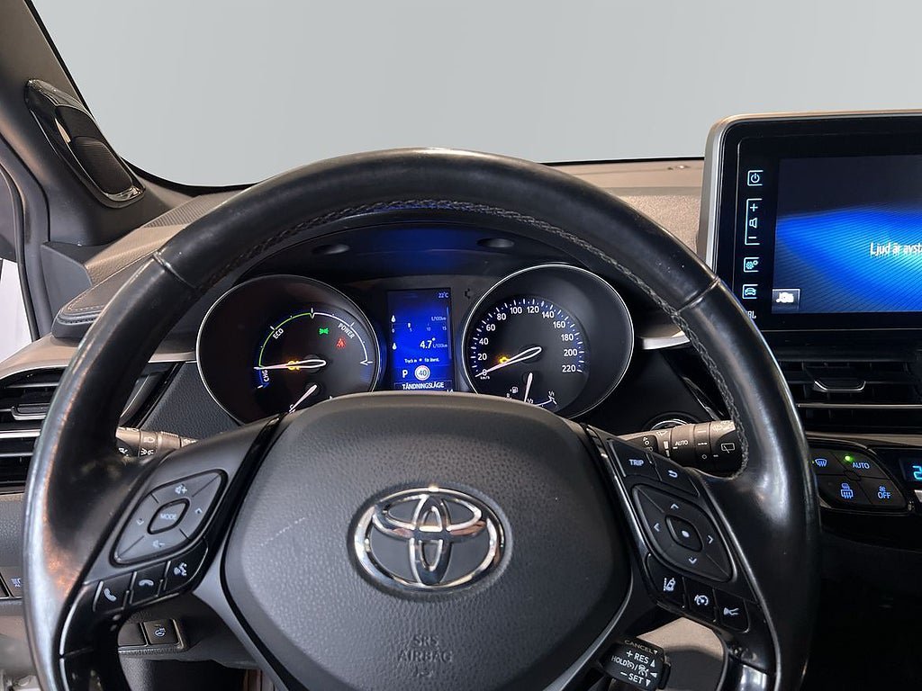 Vehicle Image 9