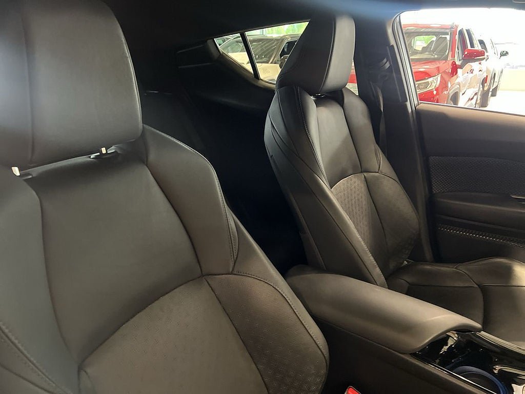 Vehicle Image 21