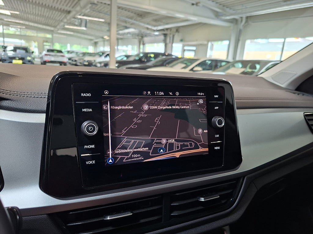 Vehicle Image 17