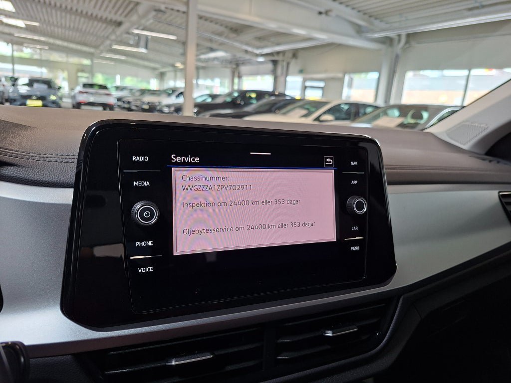 Vehicle Image 20