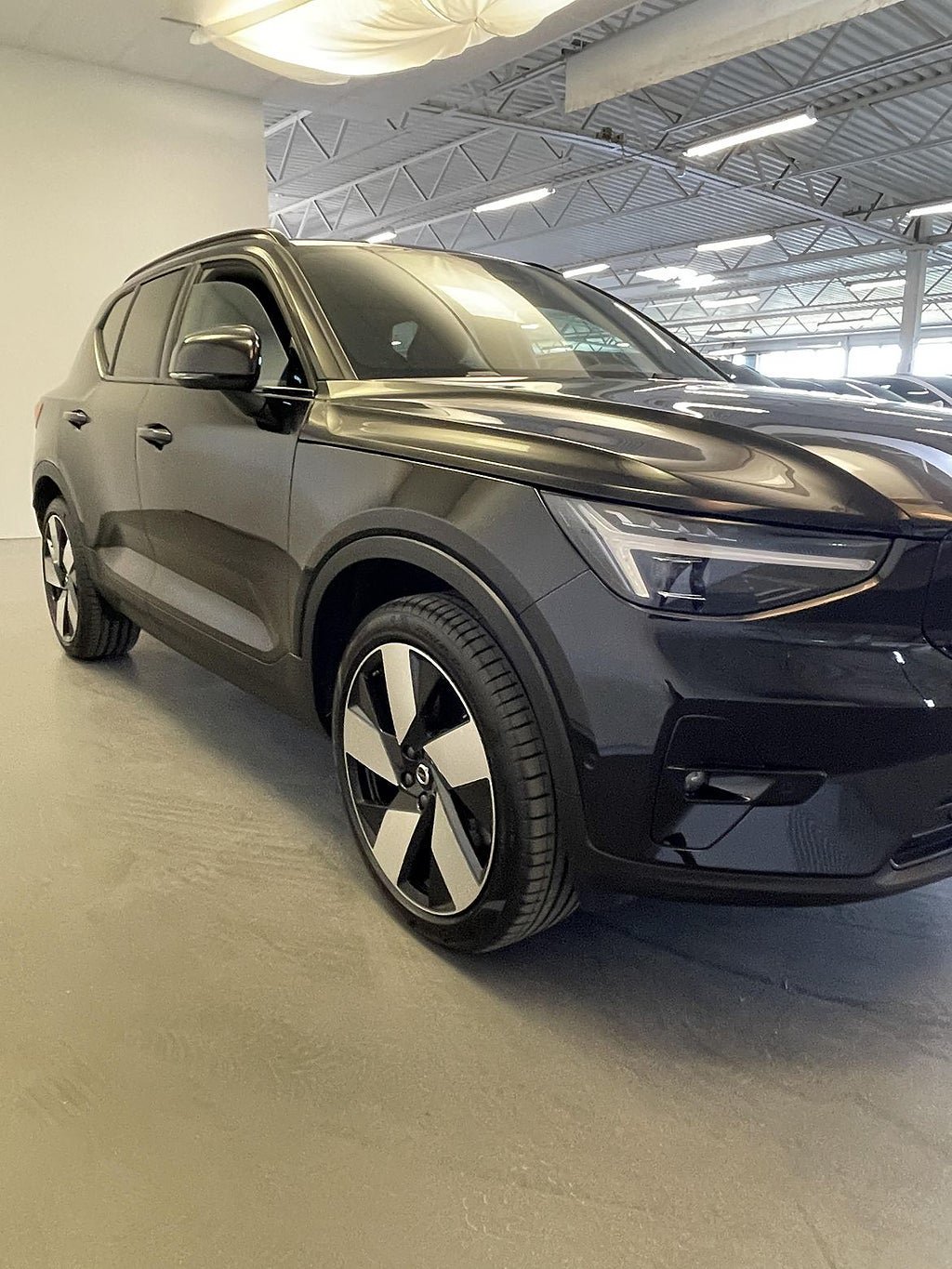 Vehicle Image 16