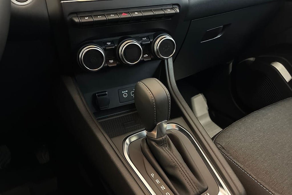 Vehicle Image 17