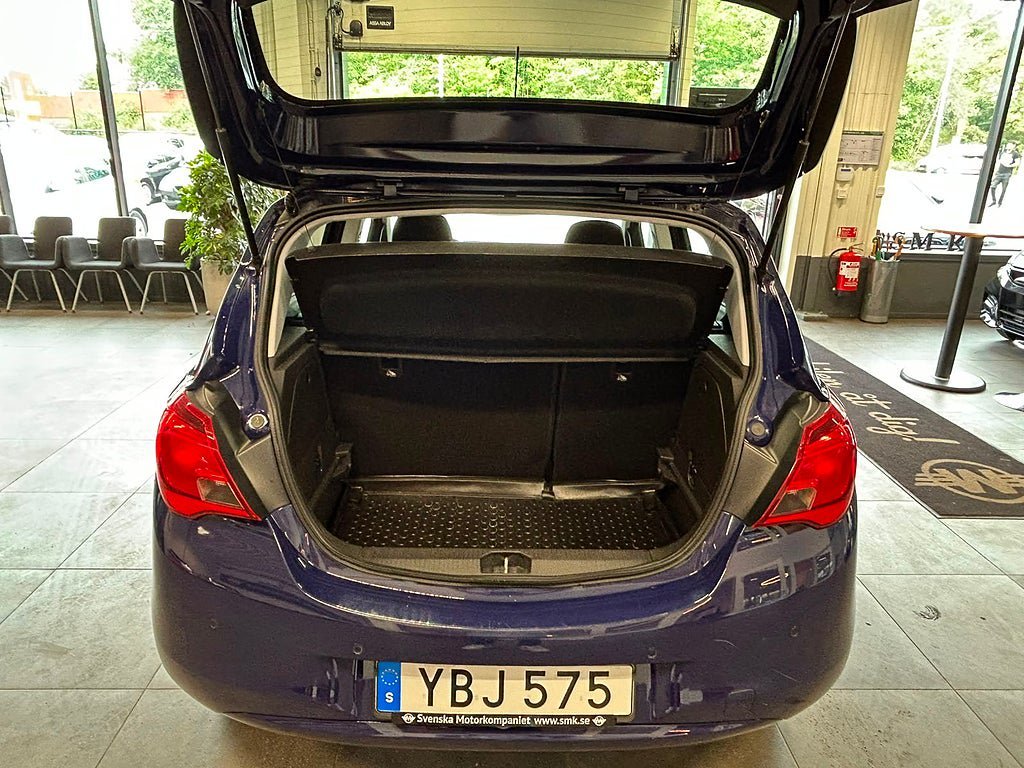 Vehicle Image 12