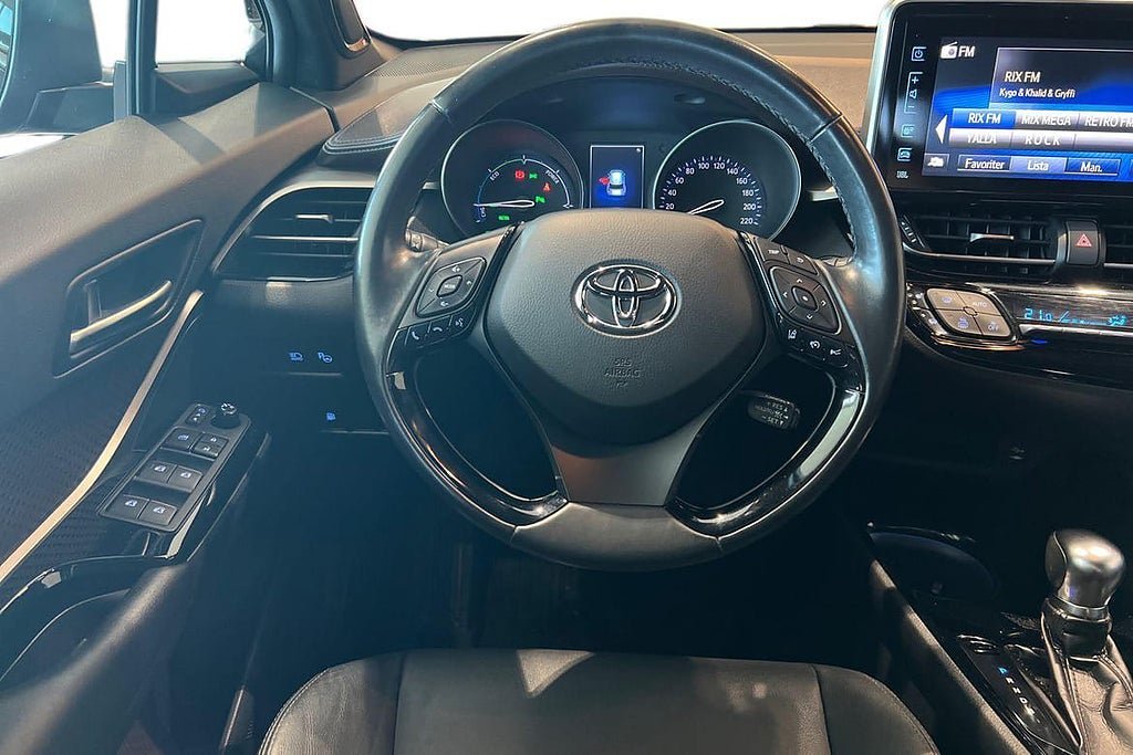 Vehicle Image 11