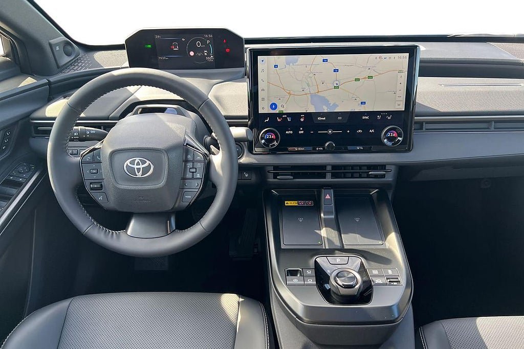 Vehicle Image 10