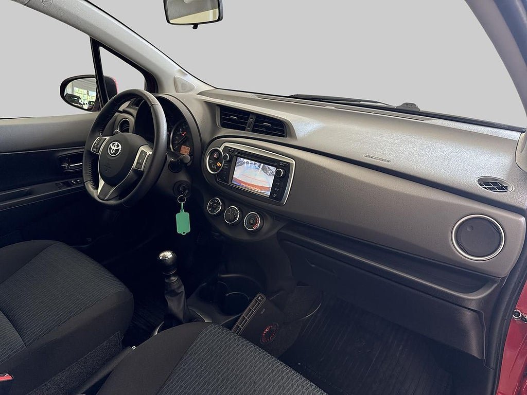 Vehicle Image 9