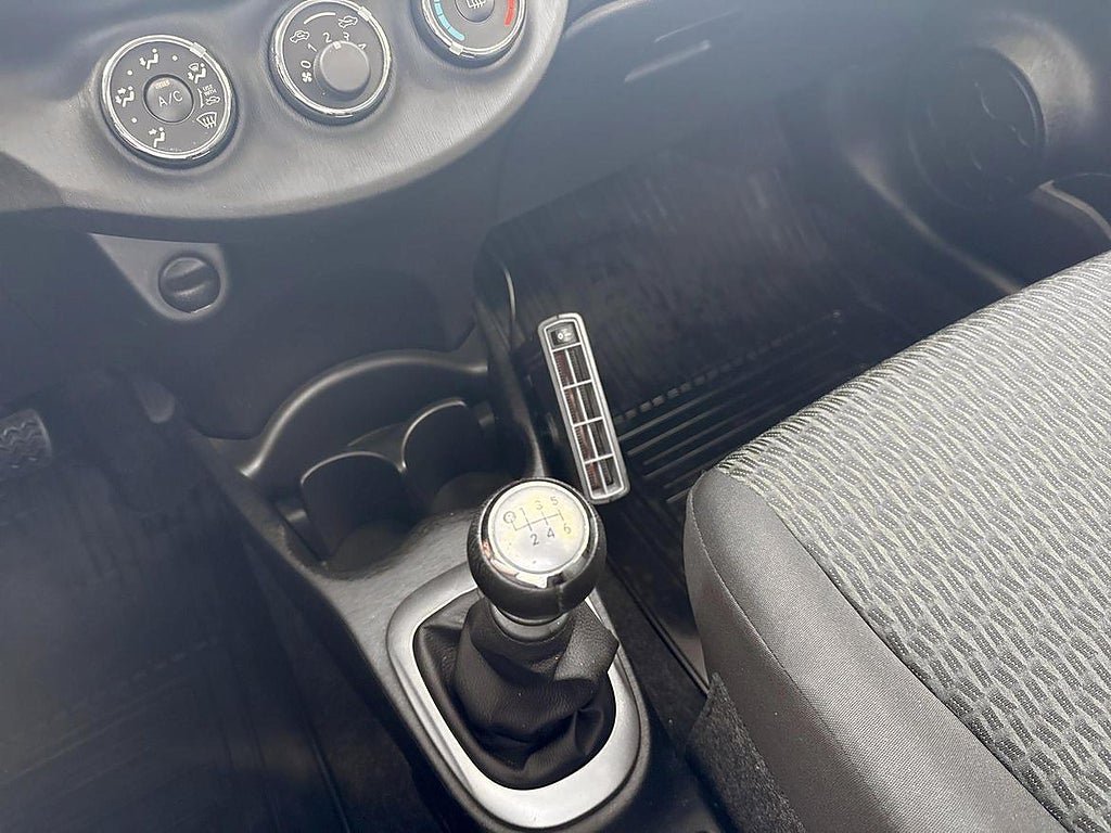 Vehicle Image 17