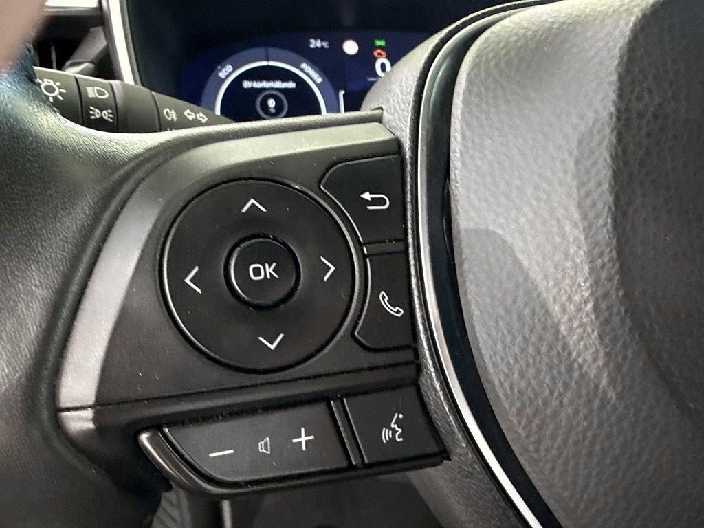 Vehicle Image 23