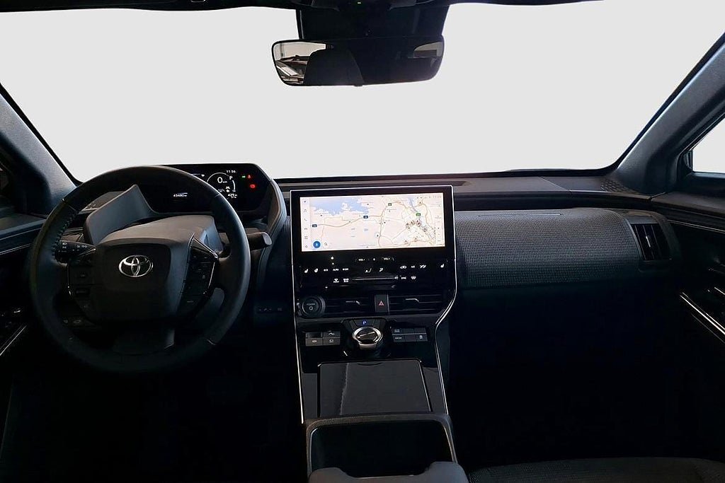 Vehicle Image 11