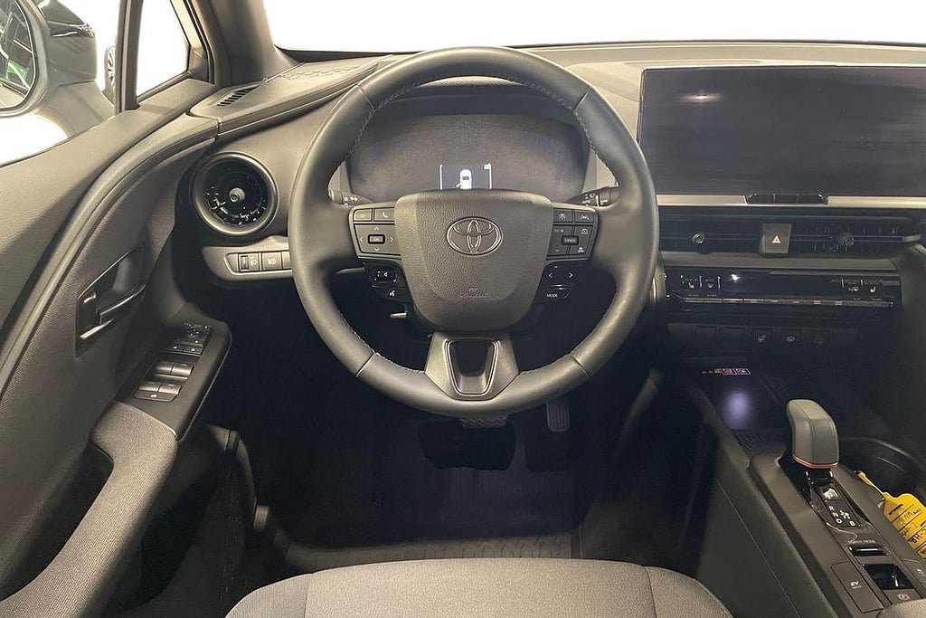 Vehicle Image 11