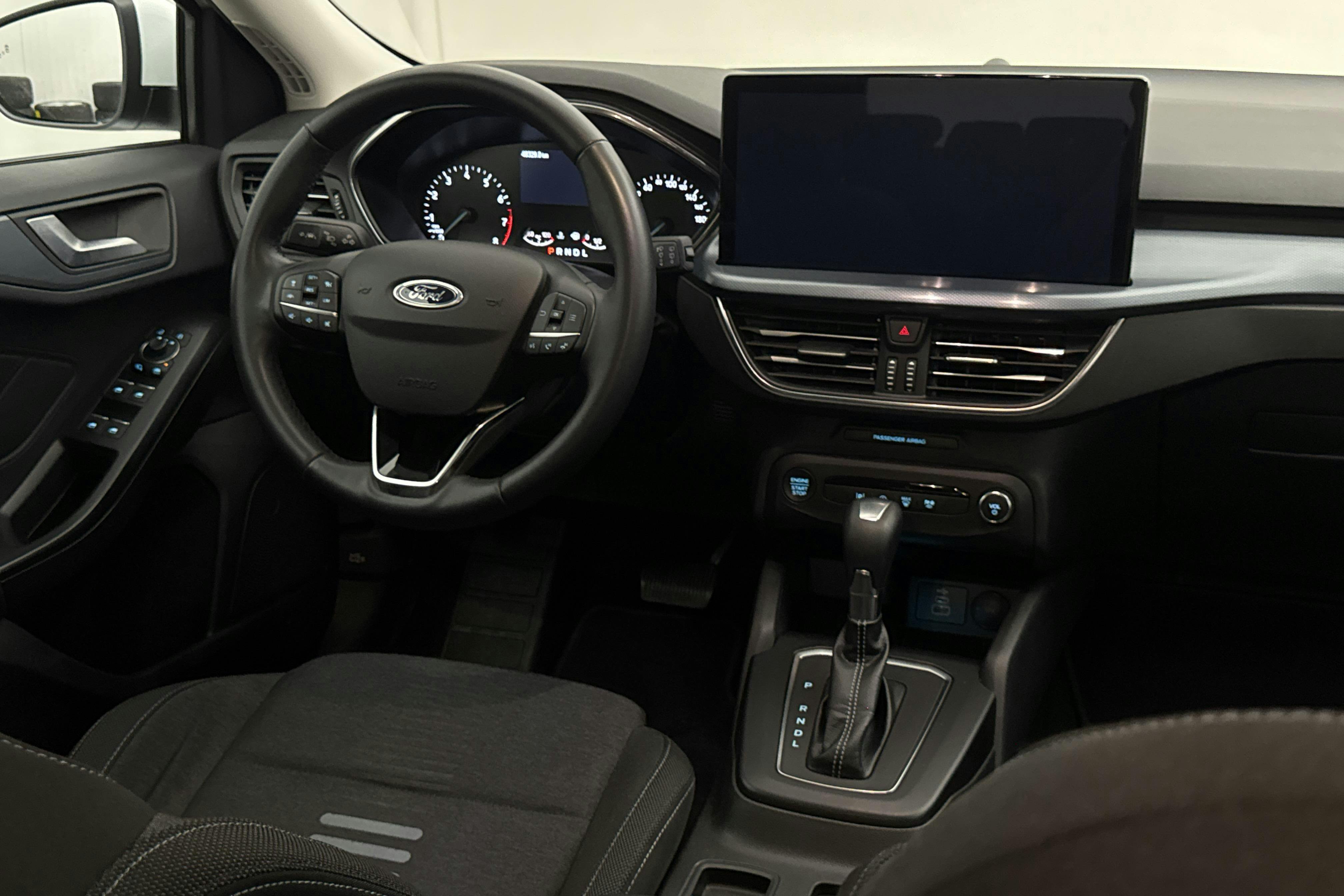 Vehicle Image 16
