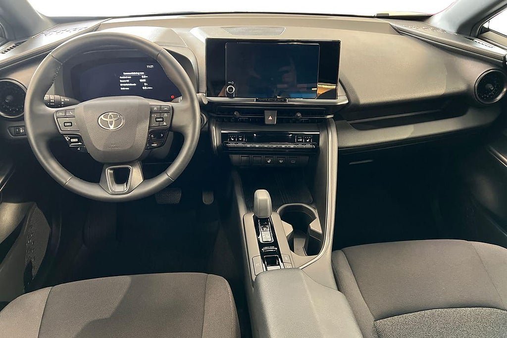 Vehicle Image 10