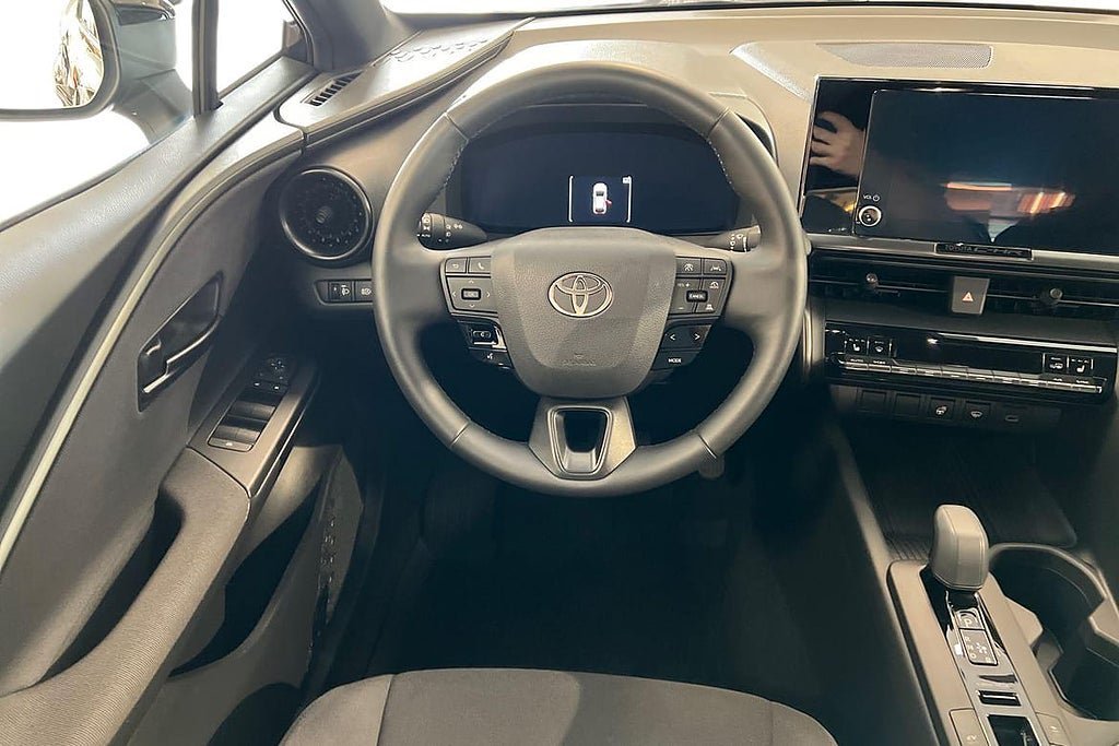 Vehicle Image 11